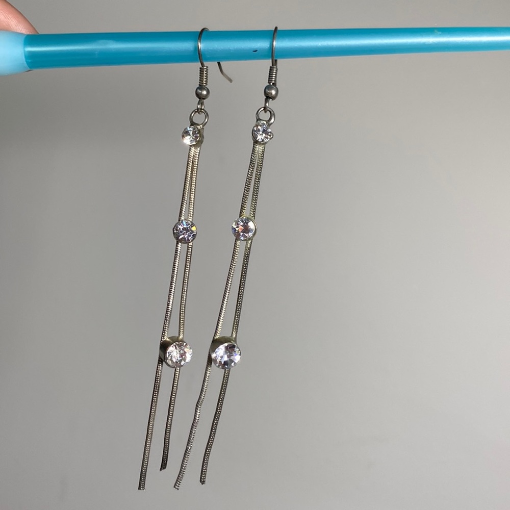 chic silver diamond earrings - no plugs